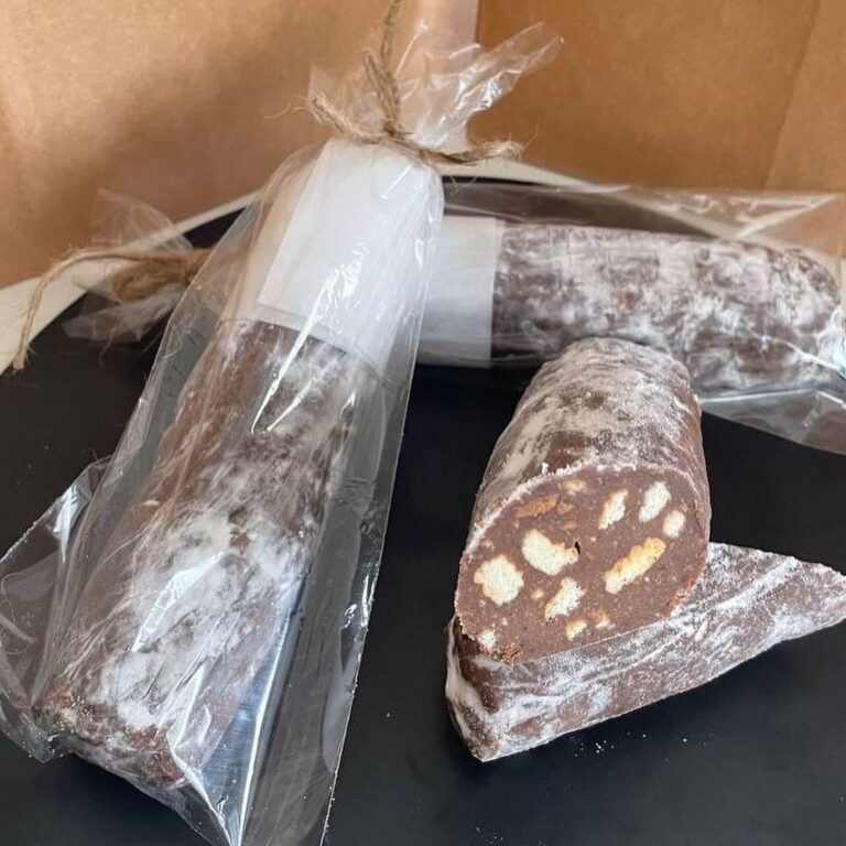 Колбаса шоколадная