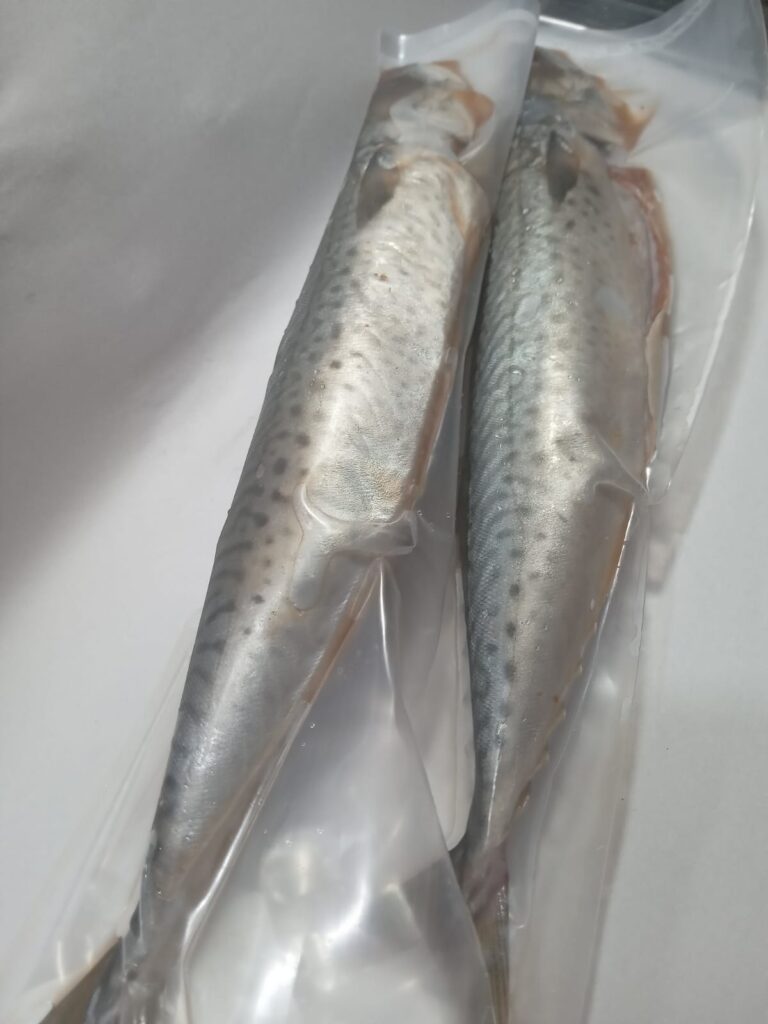 Caballa picante / Скумбрия пряного посола