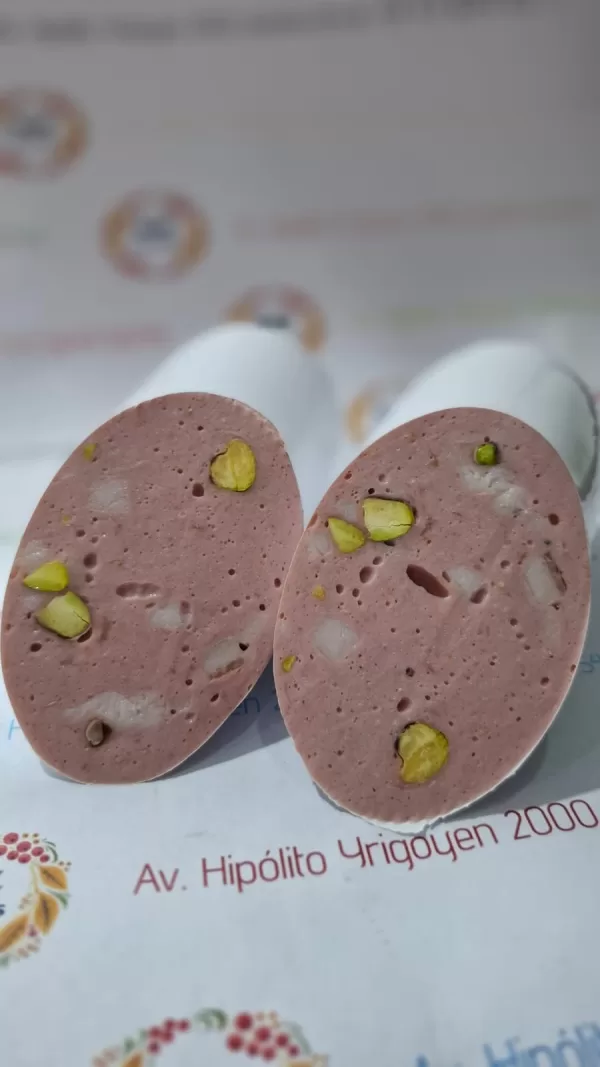 Колбаса любительская с фисташками / Salchicha “Lyubitelskaya” con pistachos